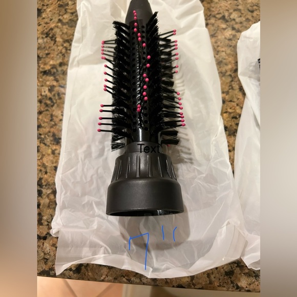 Hair Dryer Brush with 3 Attachments and Accessories - Picture 15 of 15